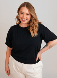 T Shirt Feminina Preta Mel