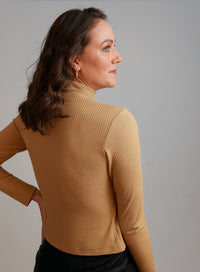 Blusa Gola Alta Caramelo Liz