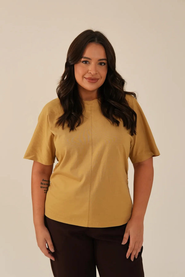 Camiseta Algodão Detalhe Franzido Caramelo Daniela
