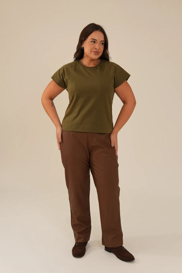 Camiseta Algodão Recortes Verde Militar Renata