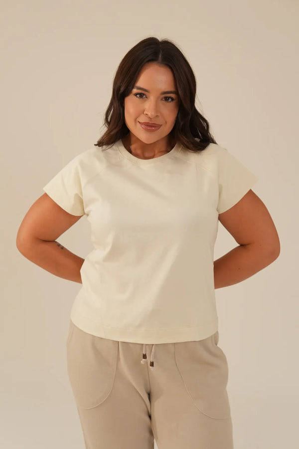 T-shirt Algodão Recortes Bege Claro Renata