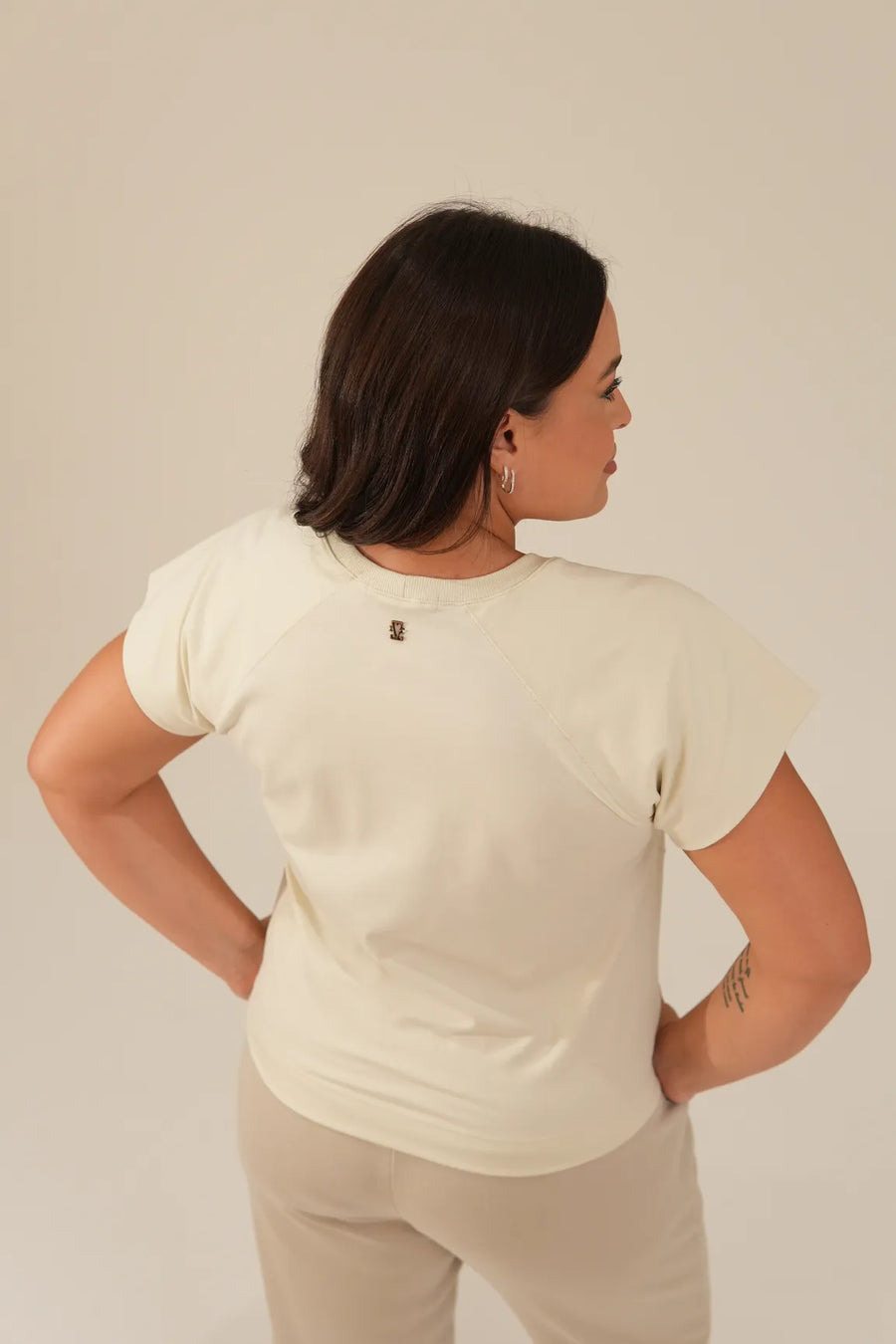 T-shirt Algodão Recortes Bege Claro Renata