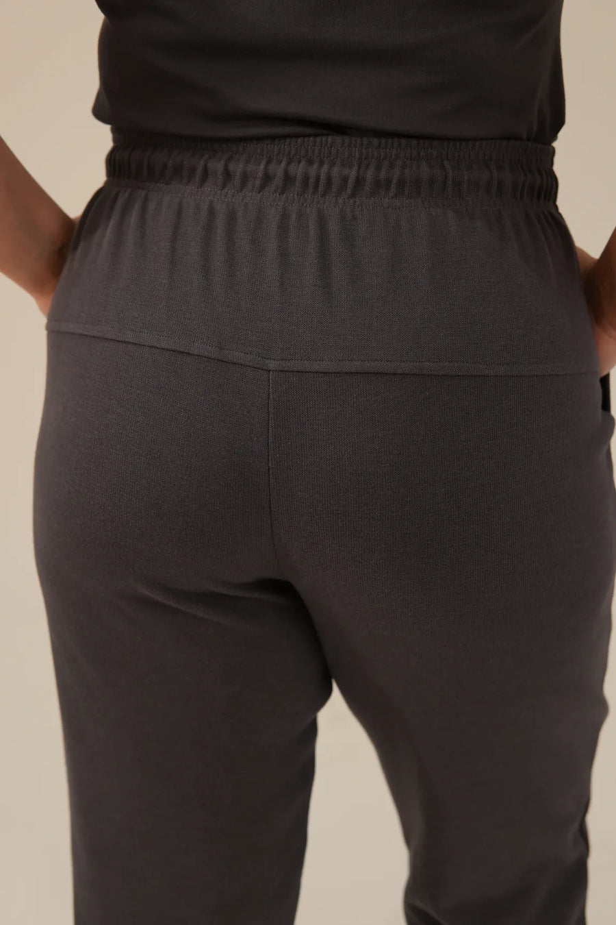 Calça Feminina Tricot Cinza Chumbo Luísa