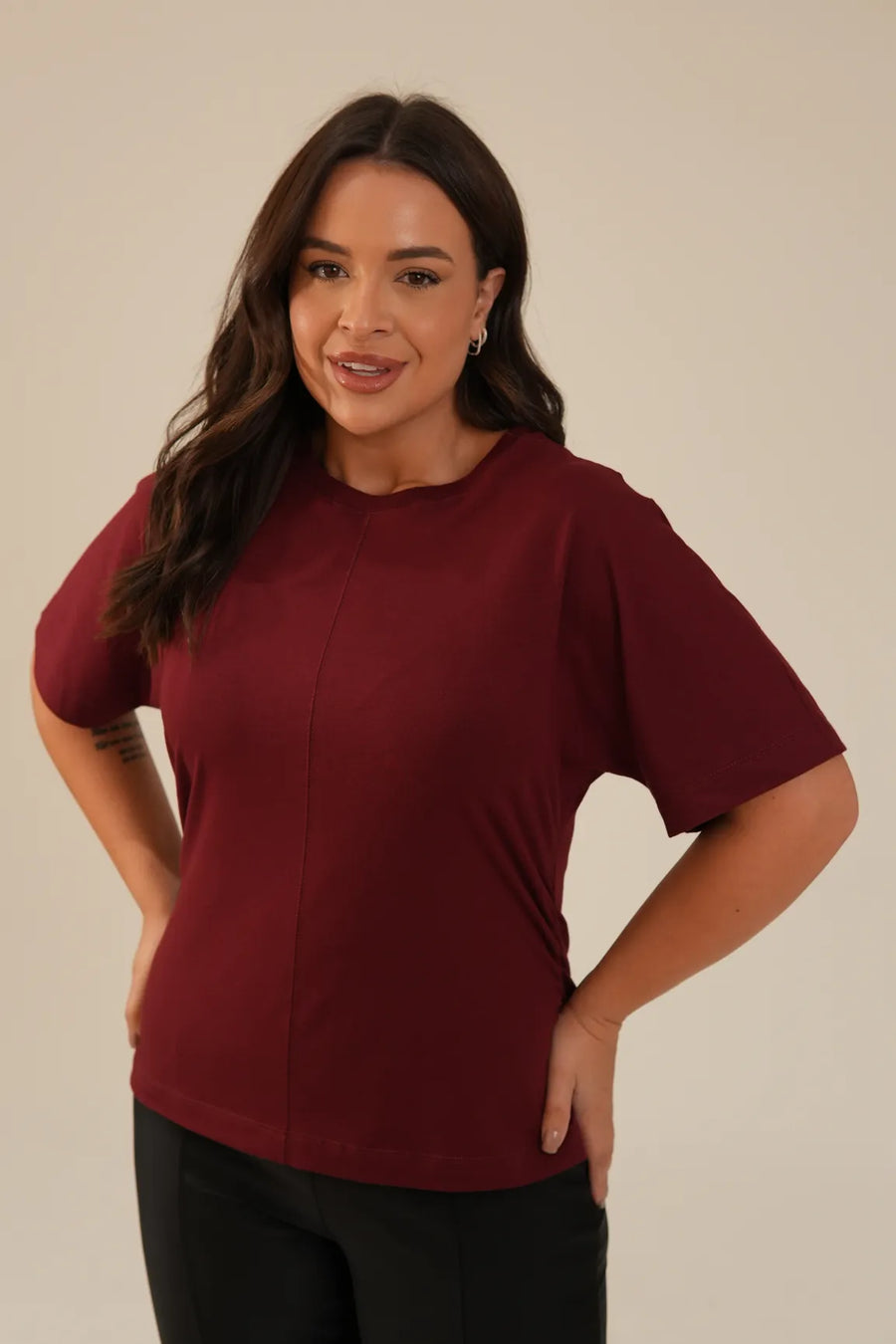 Camiseta Algodão Detalhe Franzido Vinho Daniela