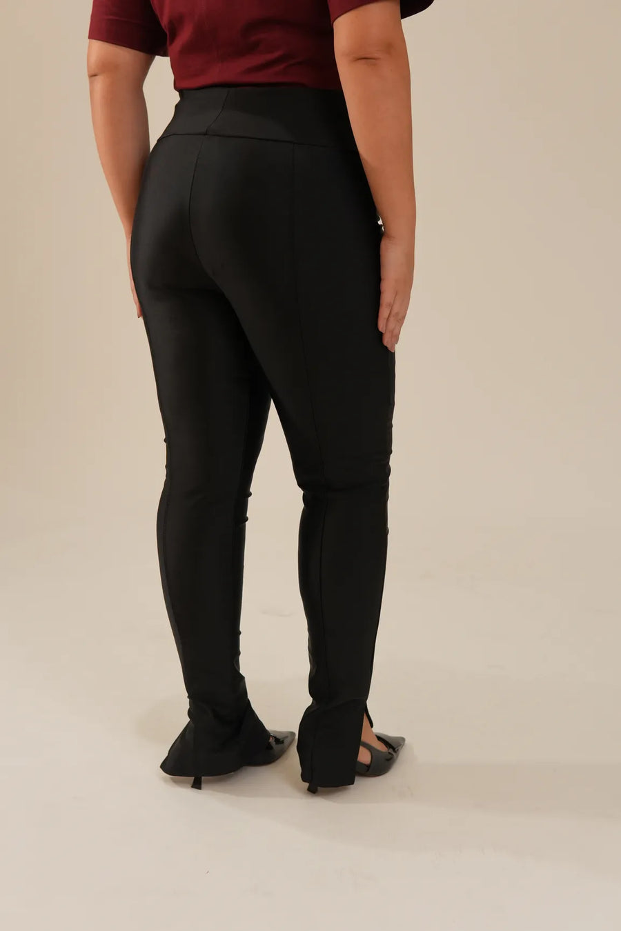 Calca Legging Poliamida Preta Nathalia