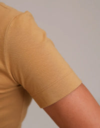T-shirt Feminina Algodão com Elastano Nina - Caramelo