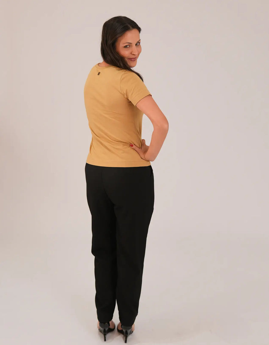 T-shirt Feminina Algodão com Elastano Nina - Caramelo