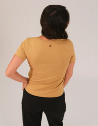T-shirt Feminina Algodão com Elastano Nina - Caramelo