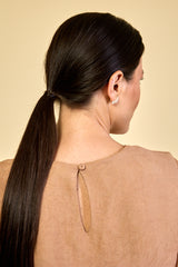 Regata Feminina Assimétrica em Jacquard Marine - Caramelo Claro
