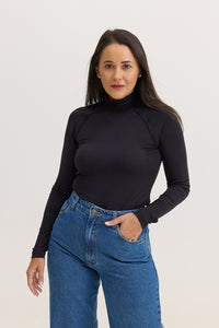 Blusa Manga Longa Gola Alta Malha Modal Melissa - Preta
