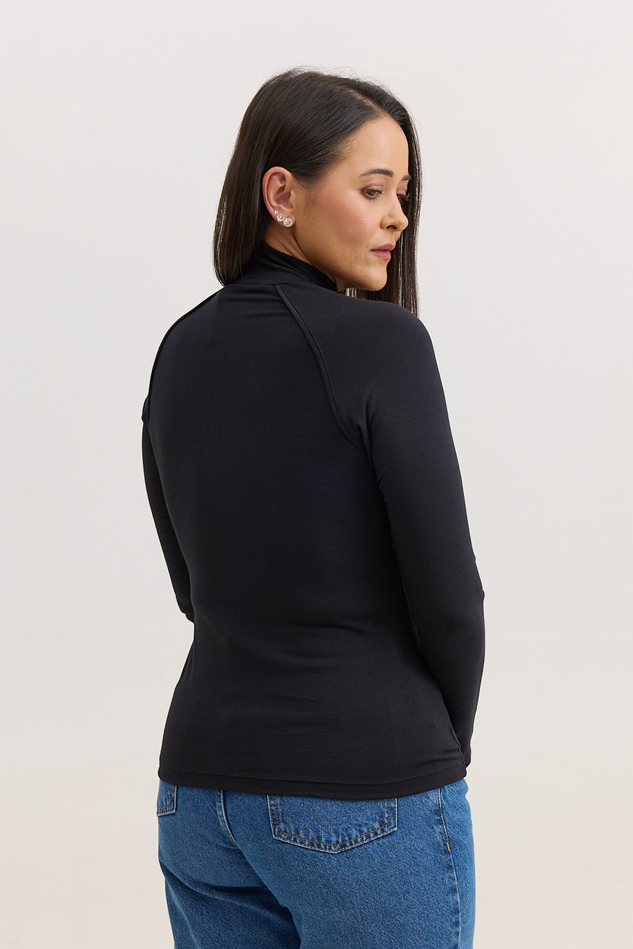 Blusa Manga Longa Gola Alta Malha Modal Melissa - Preta