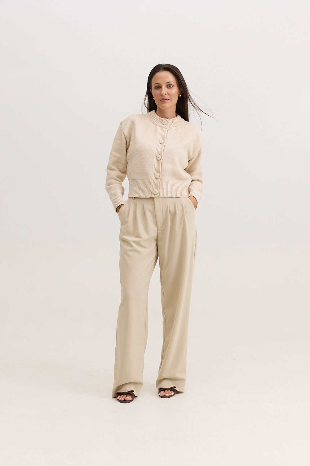 Casaco de Tricot com Botões Feminino Charlotte - Bege