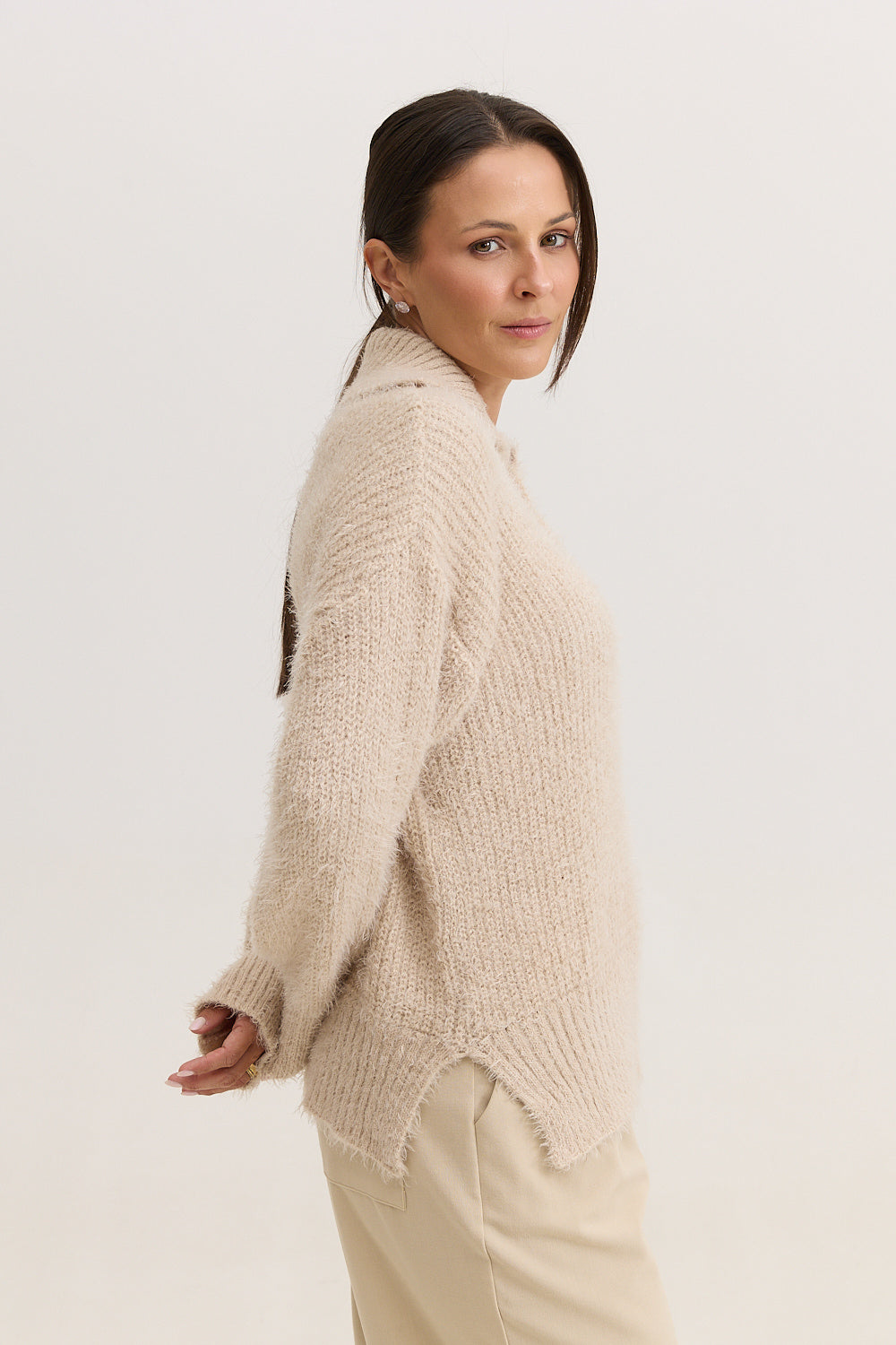 Casaco de Tricot Feminino Peluciado Scarlet - Bege