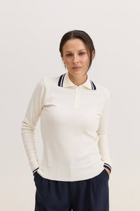 Blusa de Tricot Feminina com Gola Polo Nency - Off White com Marinho