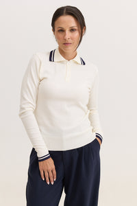 Blusa de Tricot Feminina com Gola Polo Nency - Off White com Marinho