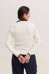 Blusa de Tricot Feminina com Gola Polo Nency - Off White com Marinho
