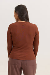 Blusa Feminina em Malha de Viscose Manga Longa Adriana - Marrom
