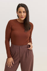 Blusa Feminina em Malha de Viscose Manga Longa Adriana - Marrom