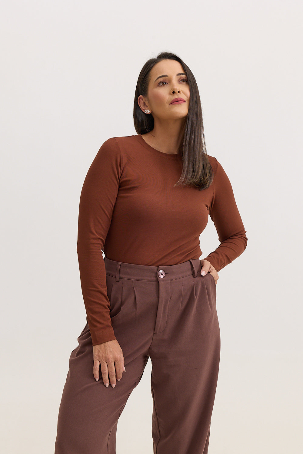 Blusa Feminina em Malha de Viscose Manga Longa Adriana - Marrom