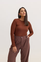 Blusa Feminina em Malha de Viscose Manga Longa Adriana - Marrom