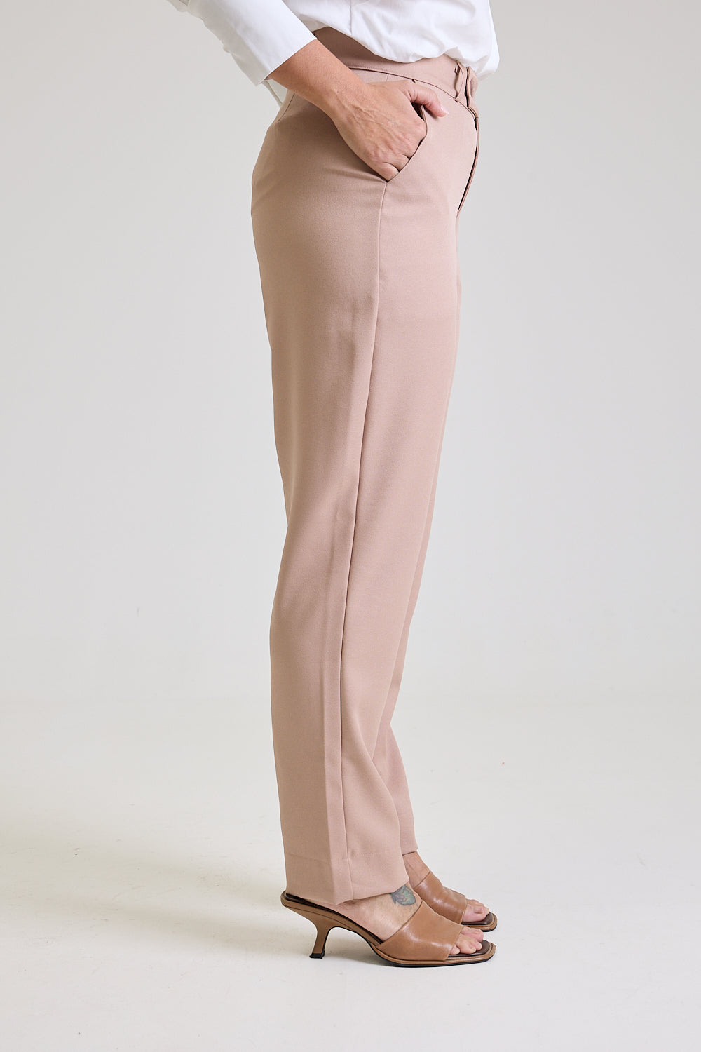 Calça Alfaiataria Feminina Bege Eliana