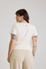 T-shirt Feminina Algodão com Elastano Nina - Bege Manteiga