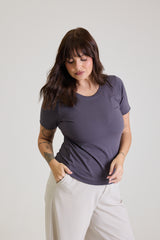 T-shirt Feminina Algodão com Elastano Nina - Cinza Escuro
