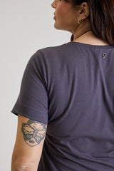 T-shirt Feminina Algodão com Elastano Nina - Cinza Escuro