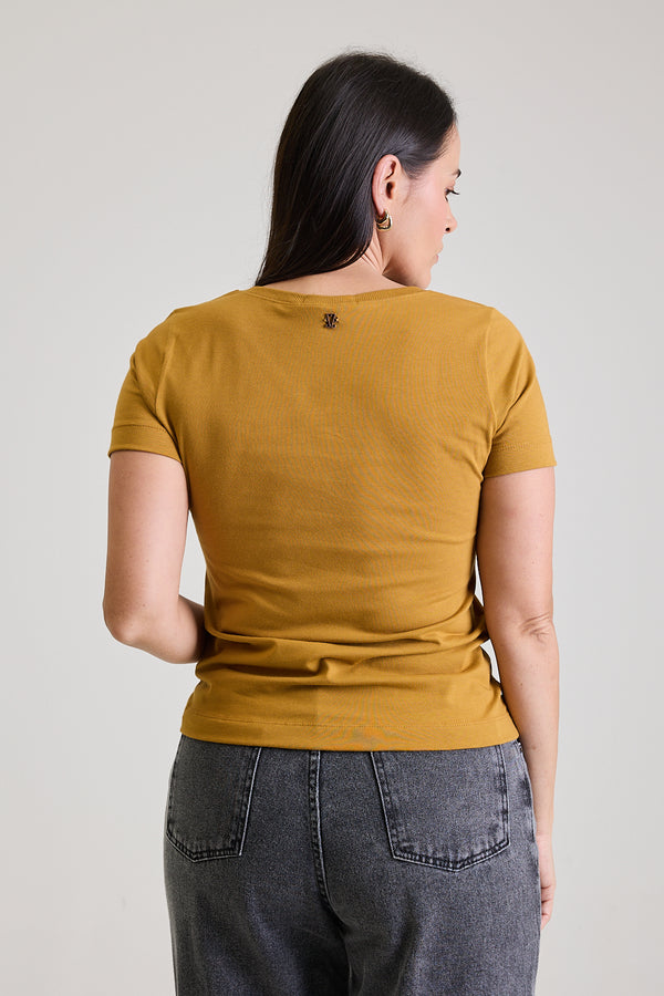 T-shirt Feminina Algodão com Elastano Nina - Mostarda