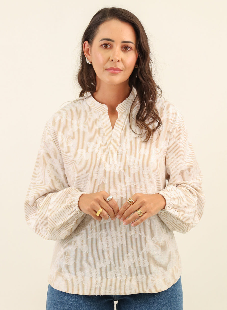 Camisa em Jacquard Listrado Manga Longa Dara - Bege