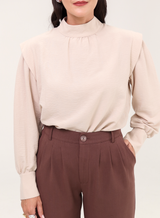 Blusa Tecido Plano Gola Alta Magy - Bege