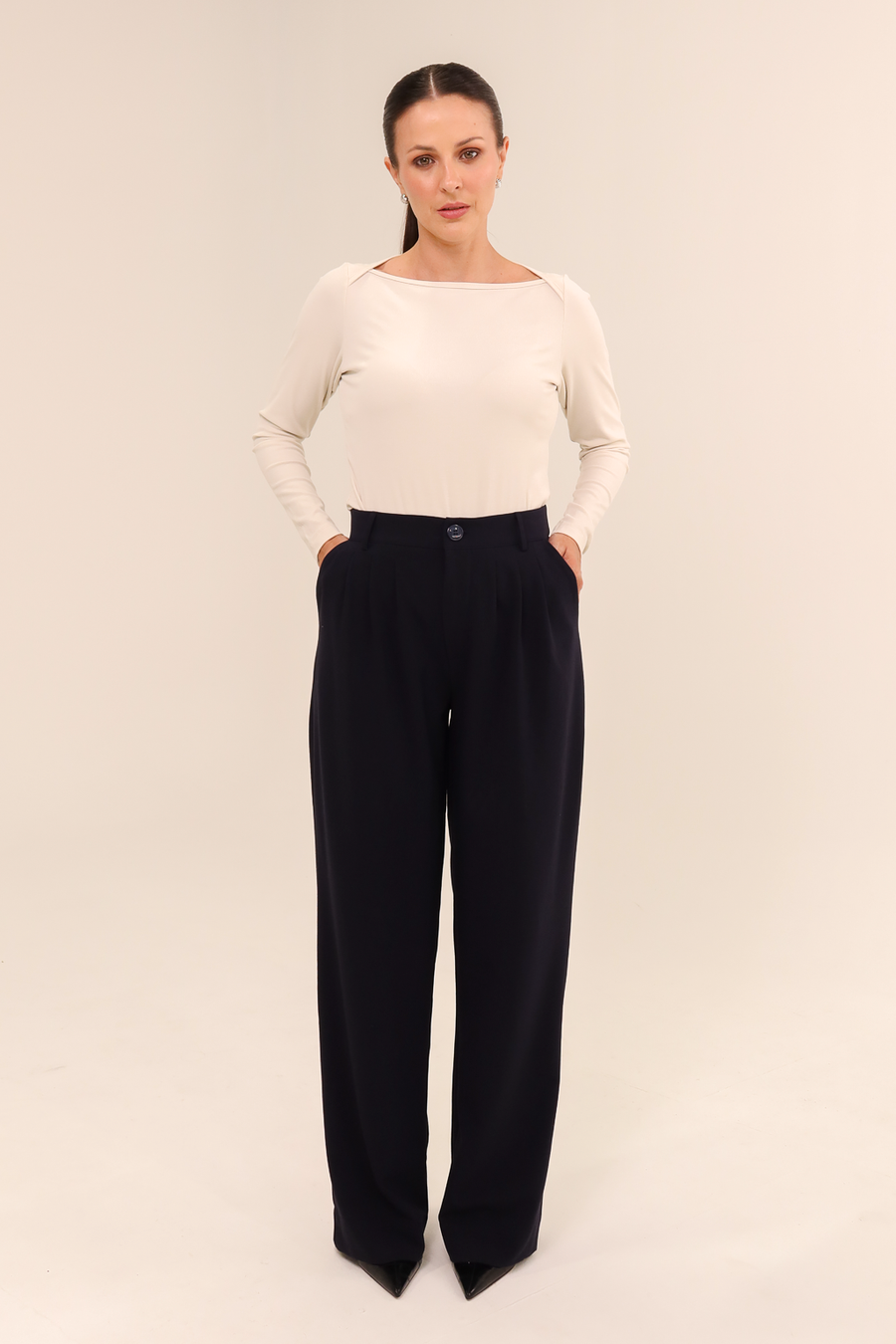 Blusa Malha Viscose Manga Longa Quinn - Bege