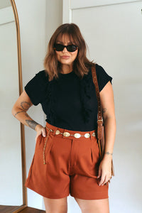 Blusa com Recortes e Babados Estela Preta