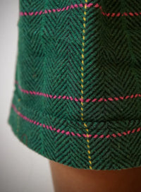 Short Verde Giulia, short verde, alfaiataria, cintura alta, peça moderna para looks frescos.